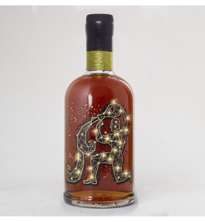 Инкрустированная бутылка «Водолей» с 15летним коньяком